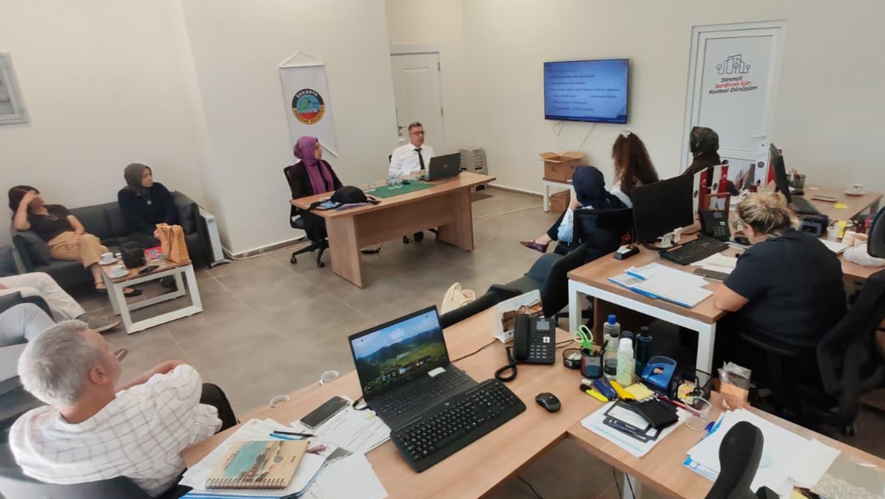 Serdivan’da kentsel dönüşümün hukuki süreçleri masaya yatırıldı