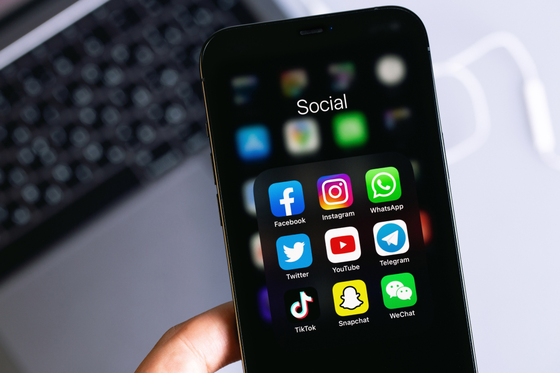 Memurlar için YouTube ve sosyal medya geliri uyarısı