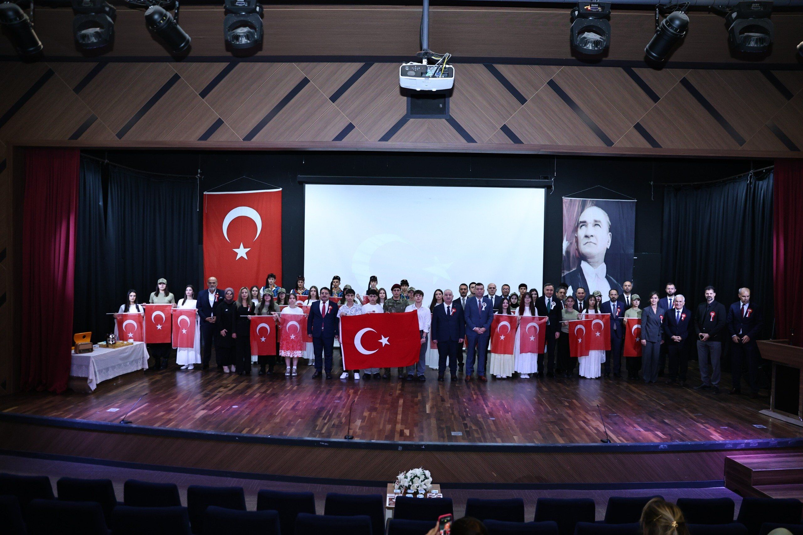15 Temmuz şehitleri Sakarya’da düzenlenen programla anıldı