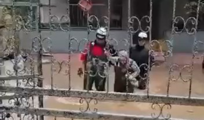 Selde mahsur kalanlar böyle kurtarıldı